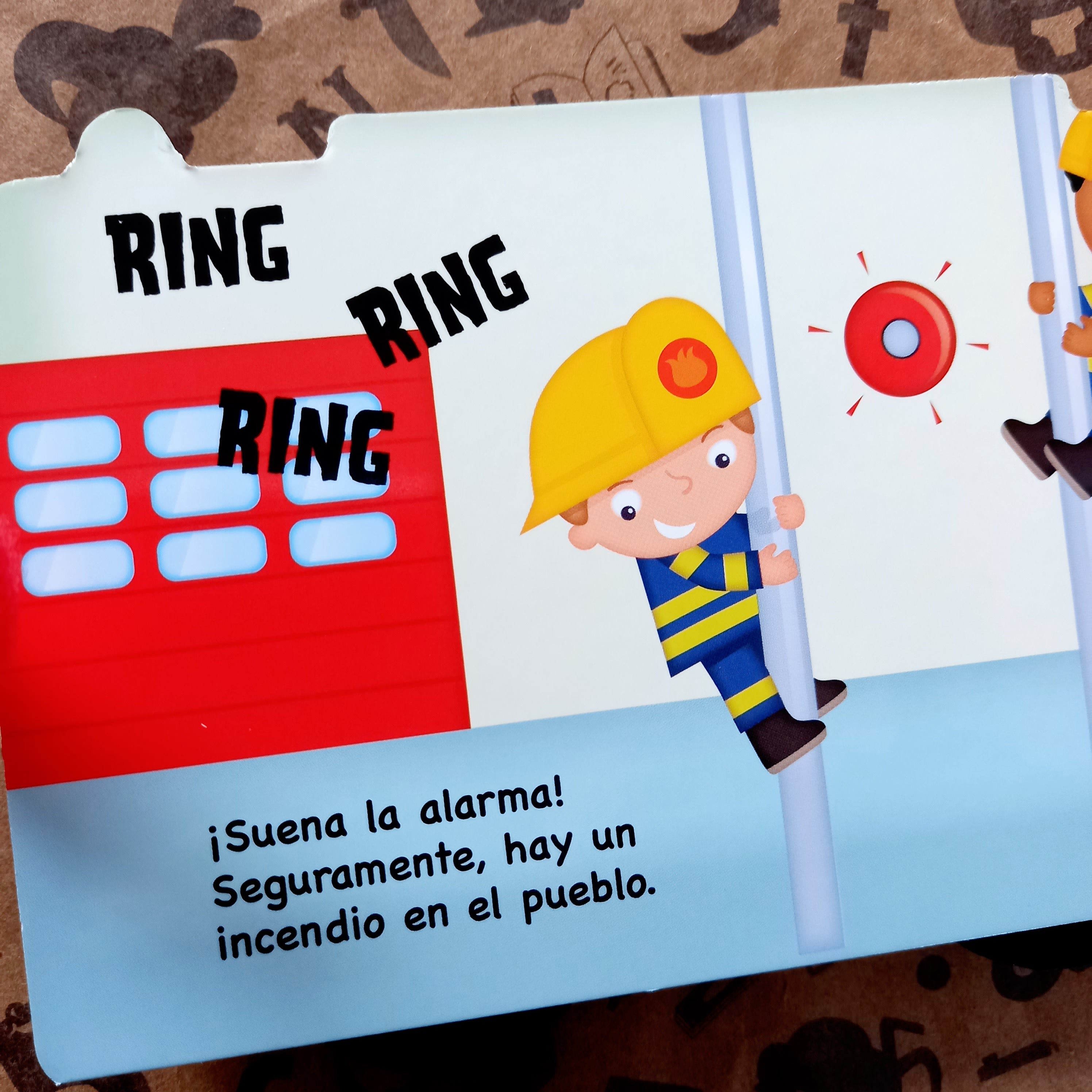 El camión de los bomberos. Sobre ruedas El camión de los bomberos. Sobre ruedas